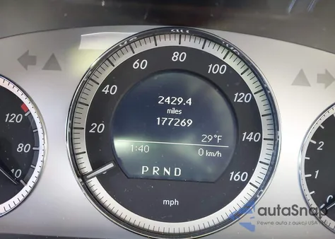 2010 Mercedes-Benz Glk 350 4Matic z USA, uszkodzony, nr VIN WDCGG8HB0AF349554